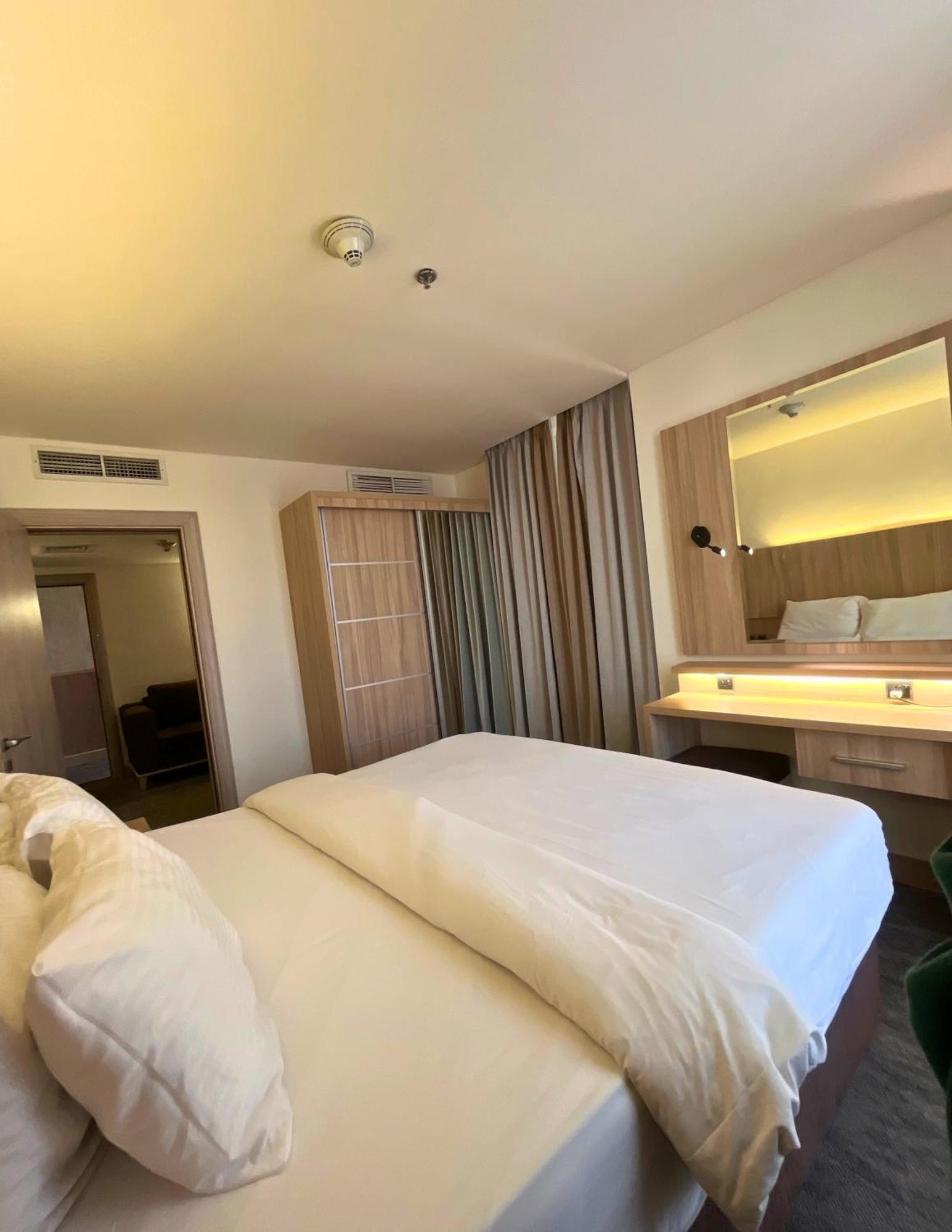 La Casa Hotel Amman By Fhm Eksteriør bilde